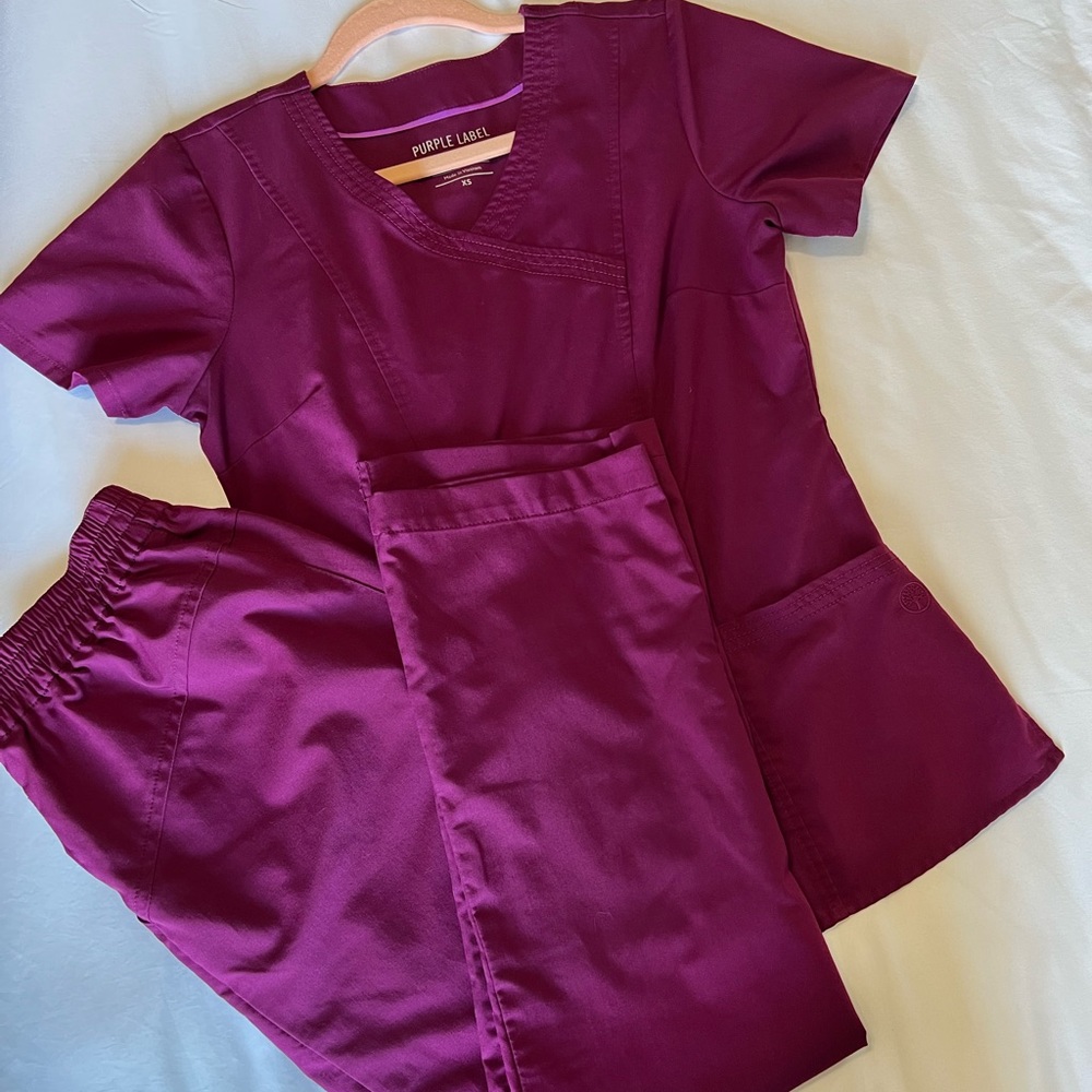 Scrub sets - Picture 1 of 16
